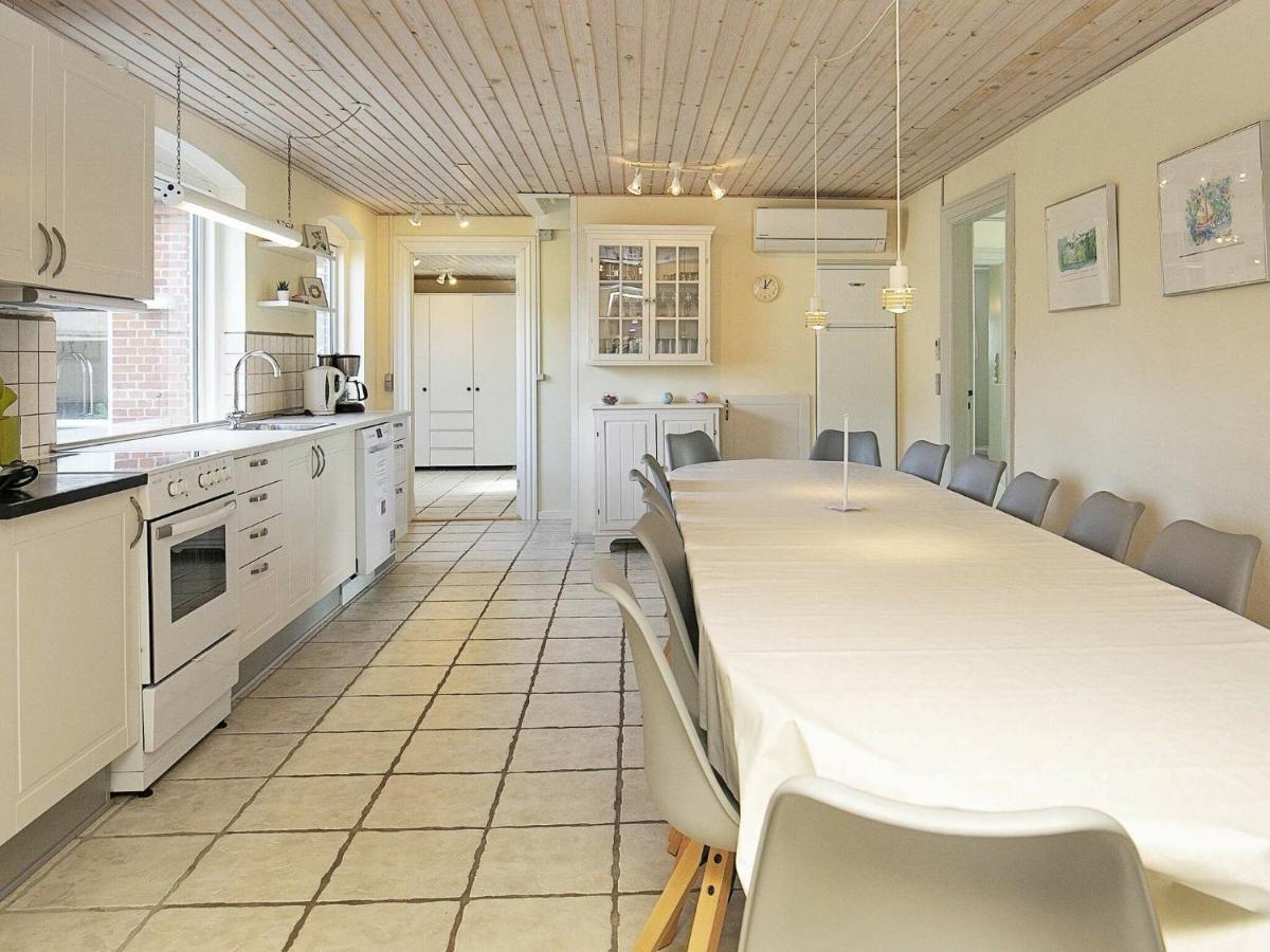 14 Person Holiday Home In R Sk Bing Ærøskøbing Værelse billede